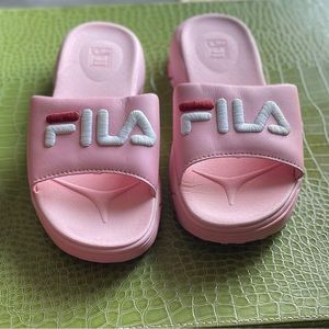 Fila sandal